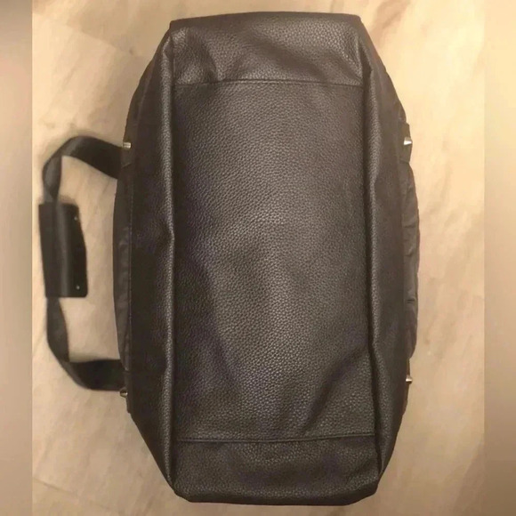 Anthropologie’s Cynthia Rowley Quilted Puffer Travel Bag - Picture 9 of 10